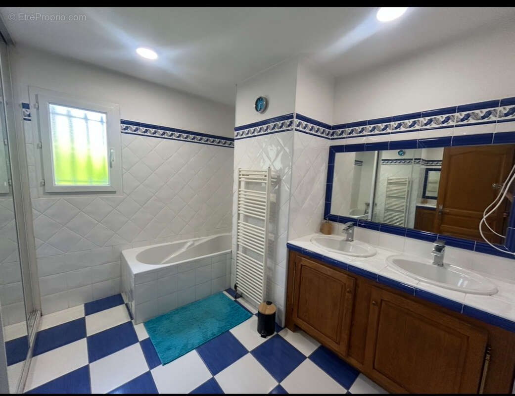 Maison à SAINT-ZACHARIE