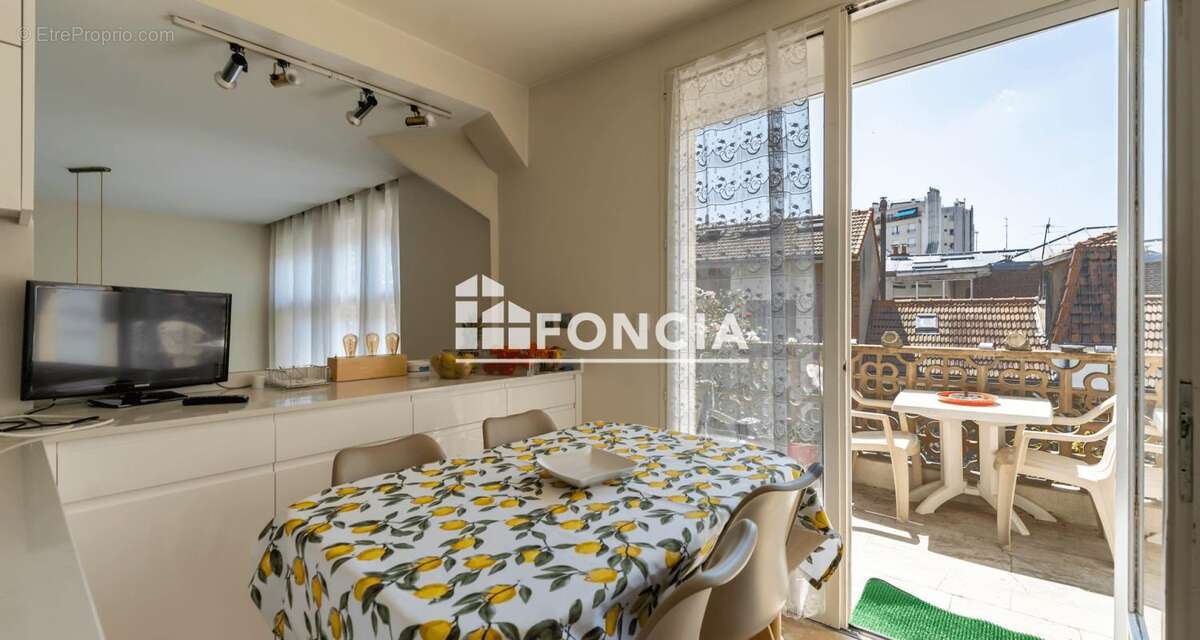 Maison à PARIS-19E