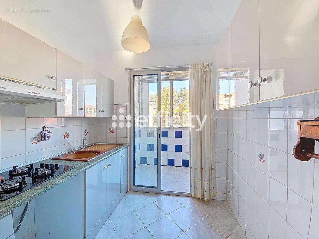 Appartement à MARSEILLE-8E