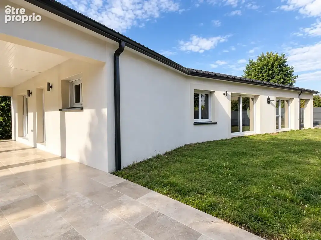 DOMÉRAT - plain pied 107 m² - 3 chambres - DPE B - Terrain - photo 1