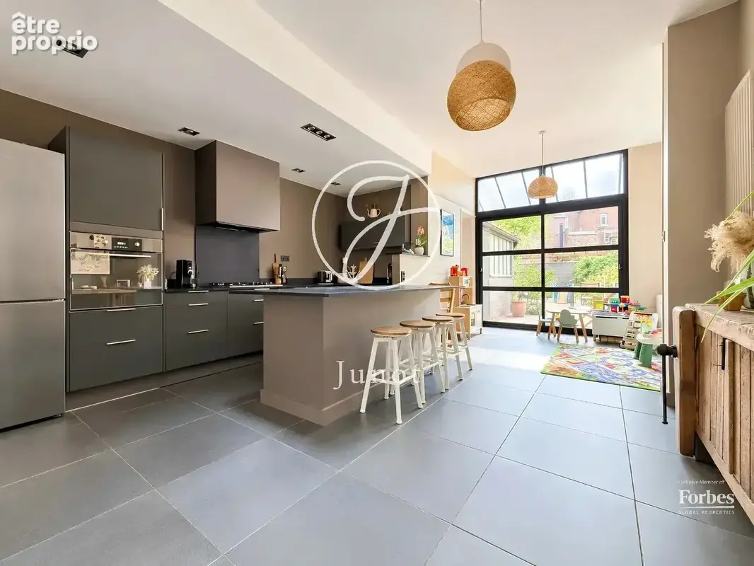 La Madeleine – BOTANIQUE – Maison à vendre – 6 pièces – 146,14 m² habitables – 4 chambres –  Bureau - Terrasse 60 m² - Garage en - photo 3