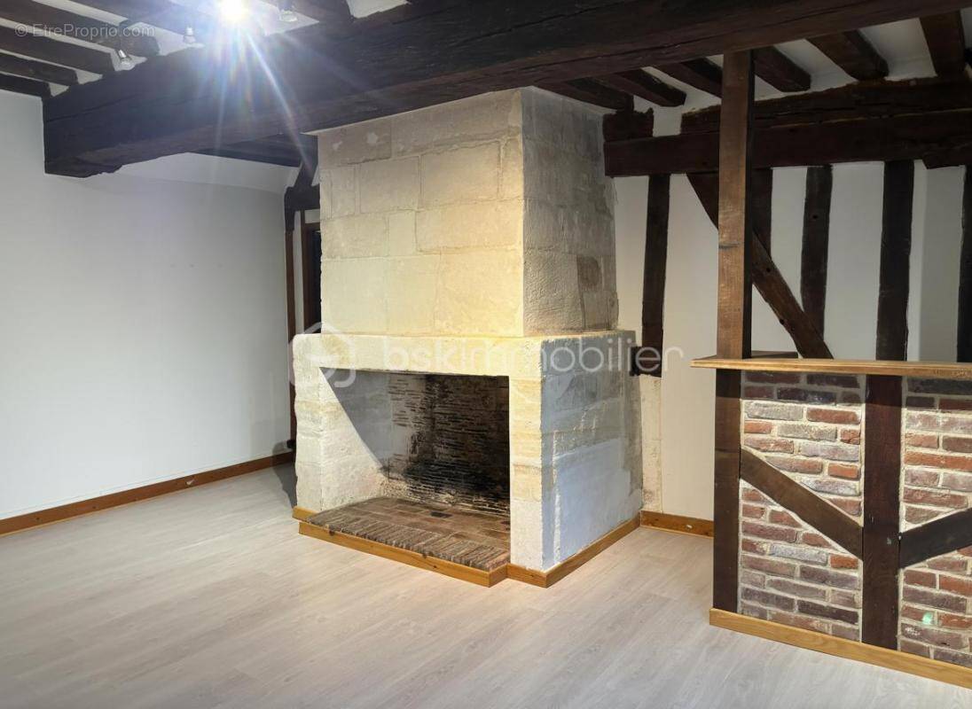 Commerce à HARCOURT