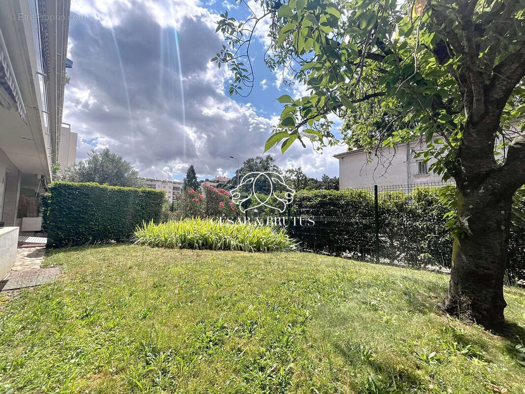 Appartement à LYON-8E