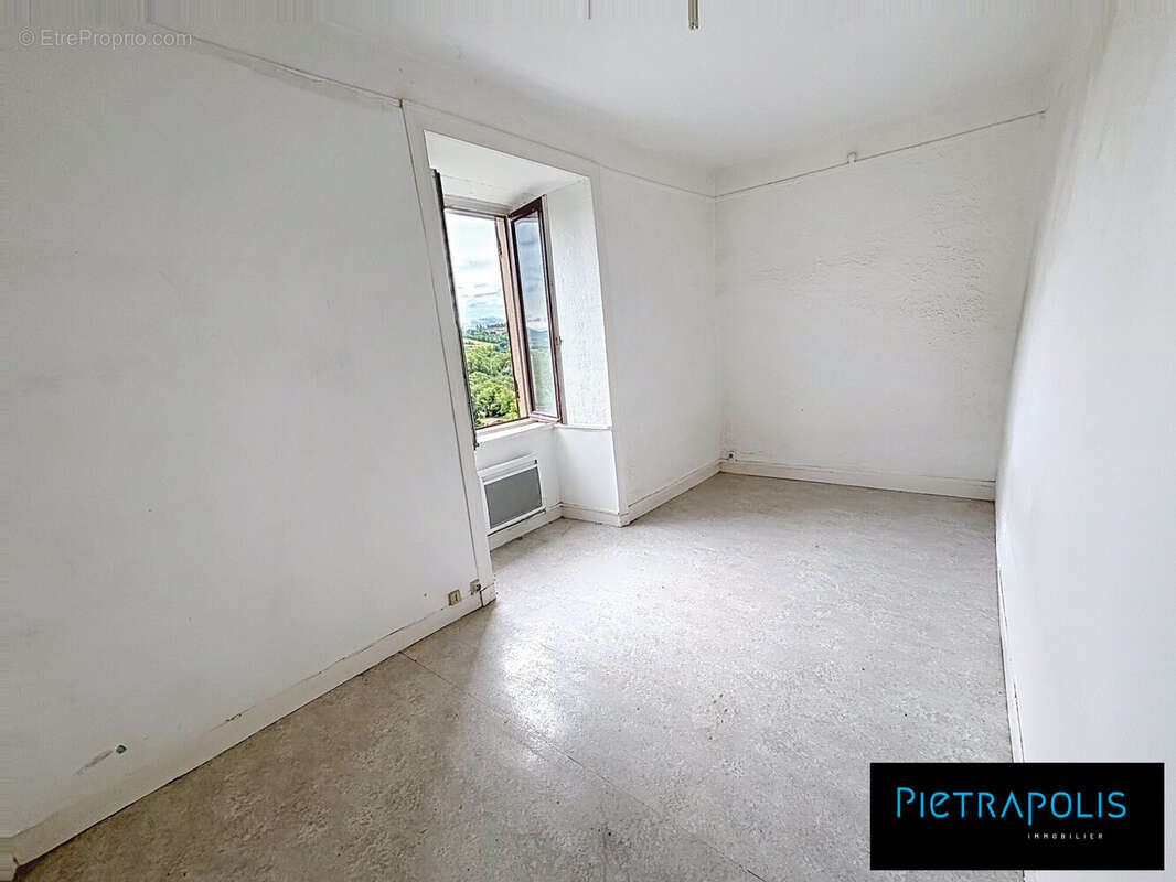 Appartement à CHAZAY-D'AZERGUES