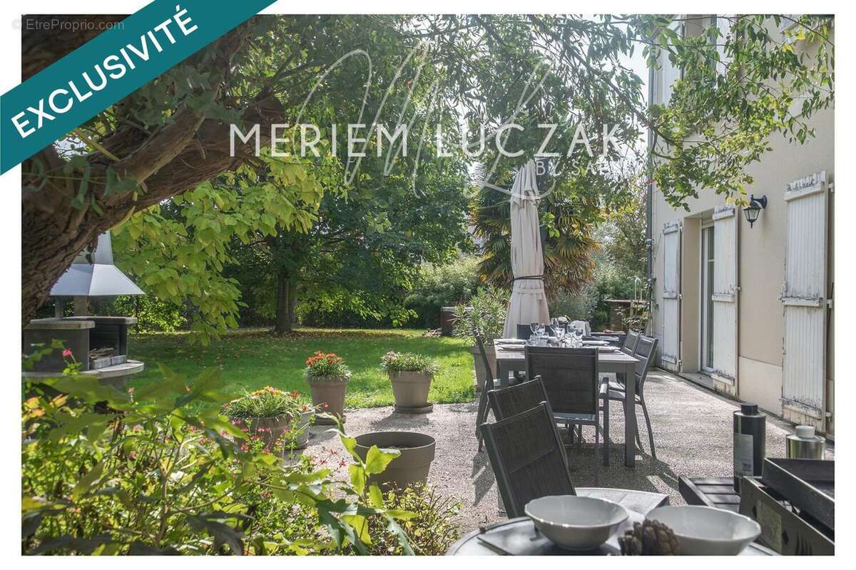 Photo 2 - Maison à CRESPIERES