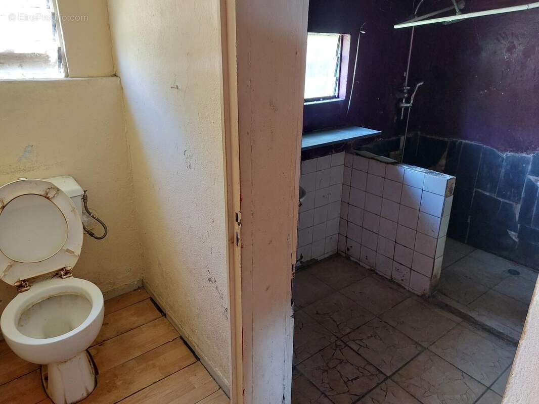 Terrain à SAINTE-MARIE