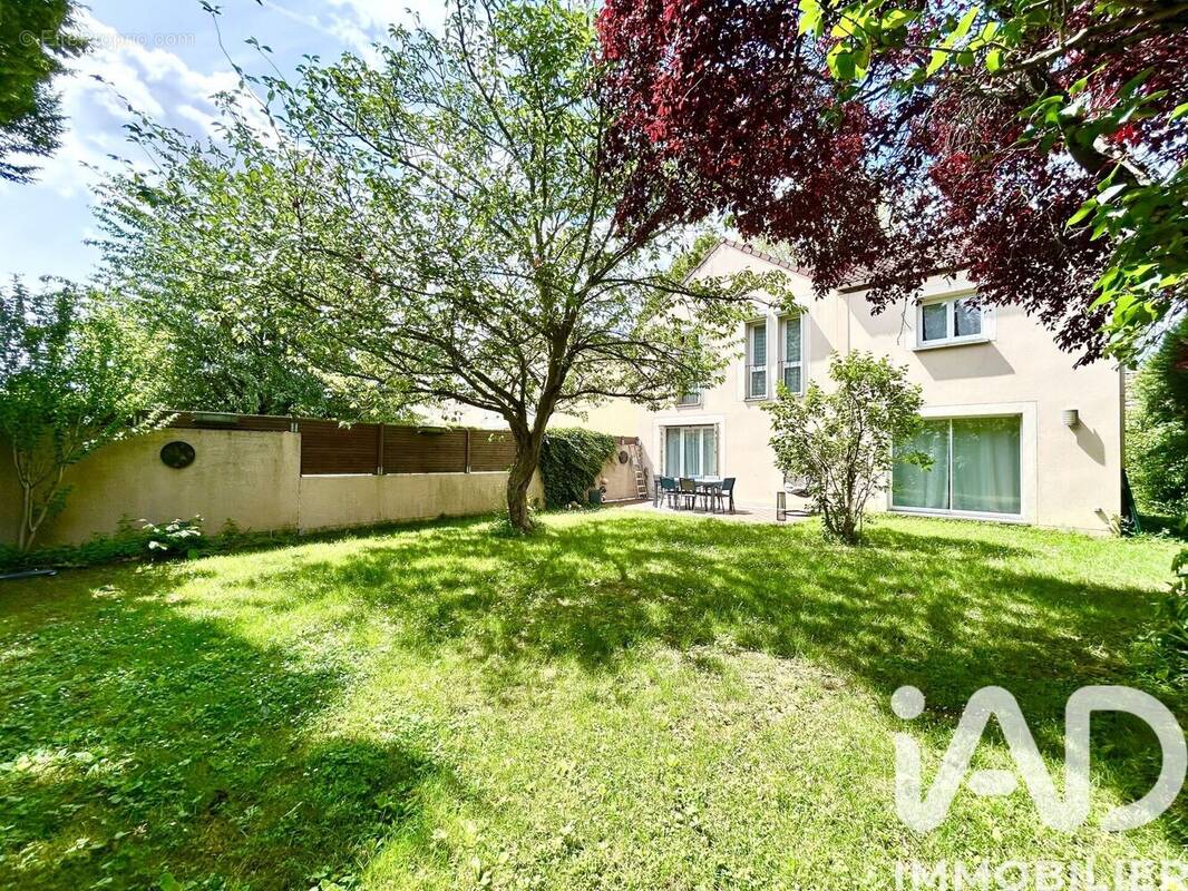 Photo 1 - Maison à LIEUSAINT