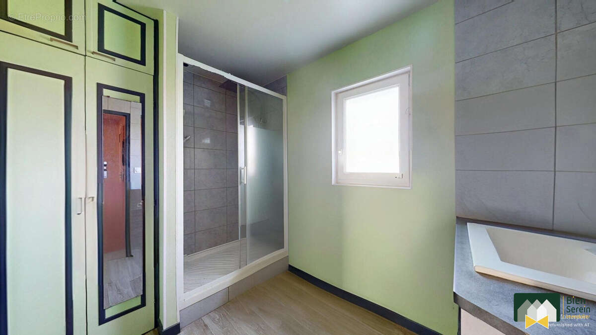 Salle d'eau - Maison à CHUISNES