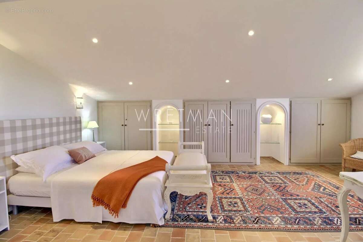 Villa de qualité avec vue panoramique et piscine - tourrettes - photo 12