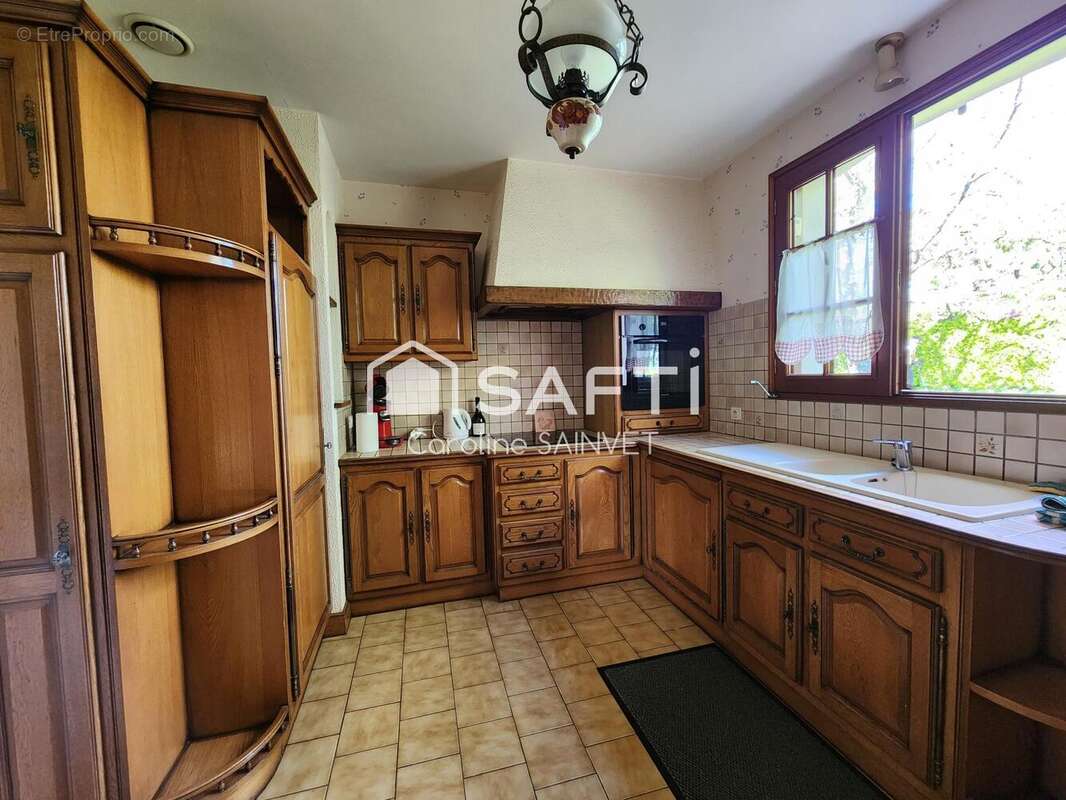 Photo 4 - Maison à AZAY-LE-BRULE