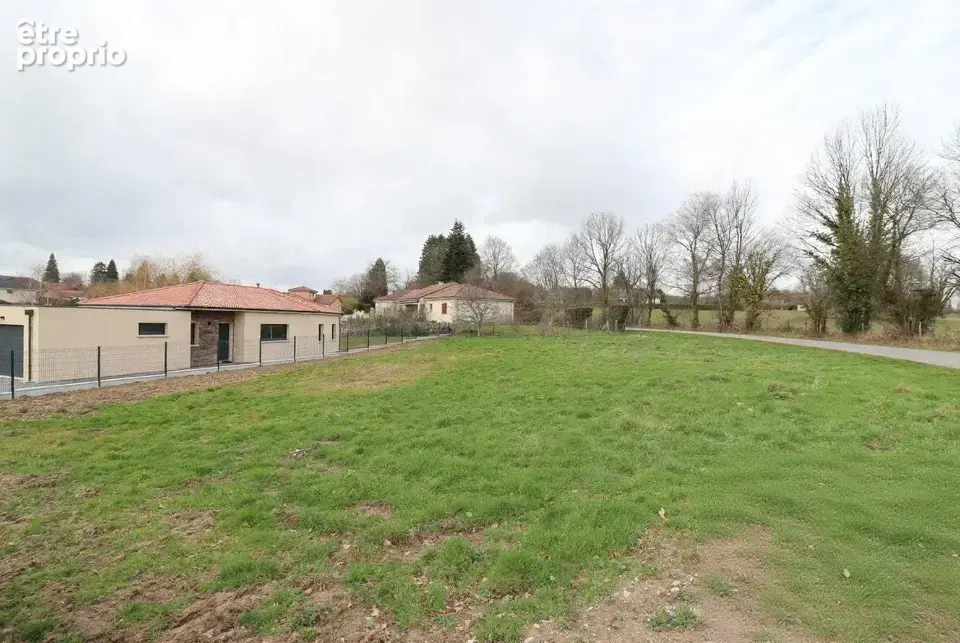 Terrain 1 037 m² à vendre à Chaptelat (87270) - photo 2