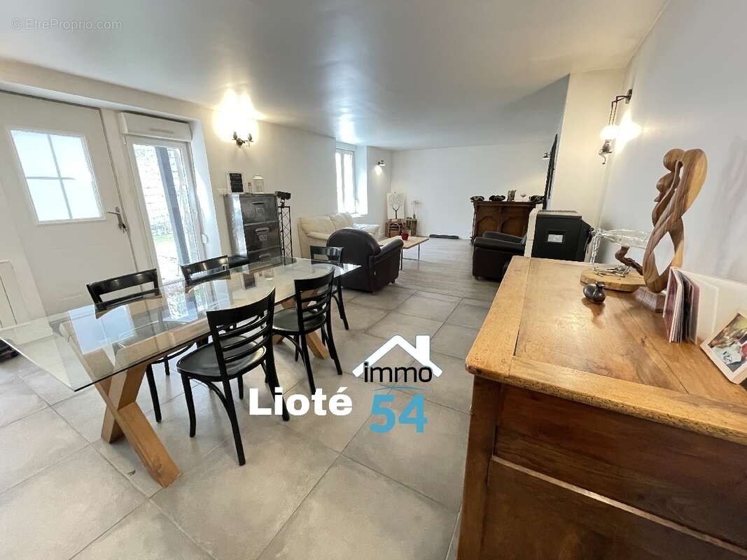 Maison à BAINVILLE-AUX-MIROIRS