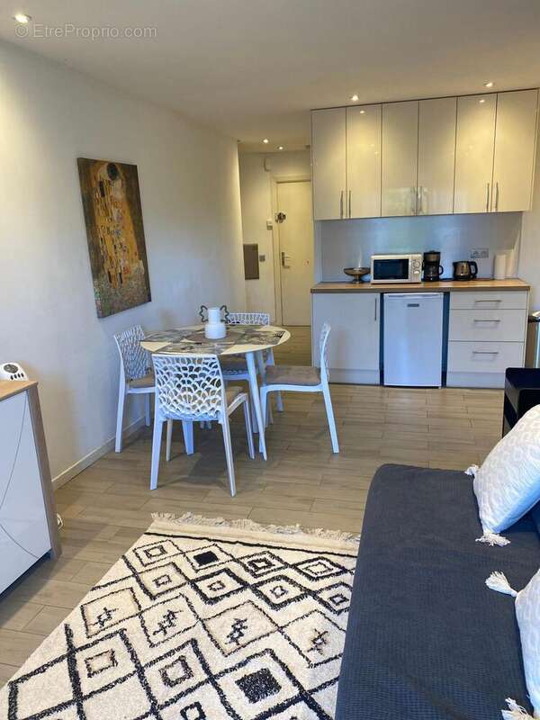 Appartement 26 m² à Mandelieu-La-Napoule  - photo 2