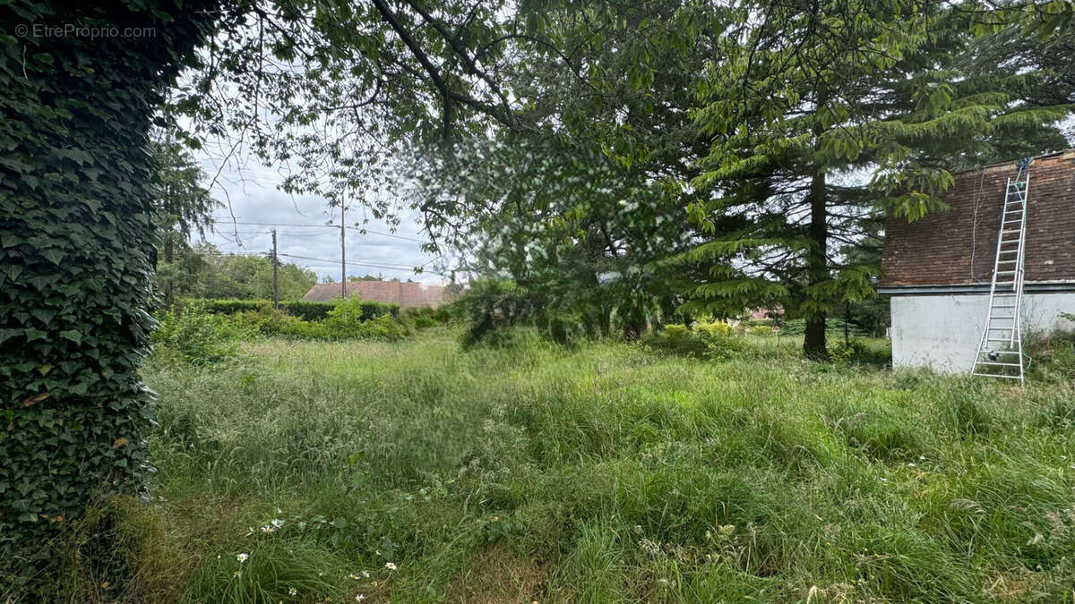 Terrain à EZY-SUR-EURE