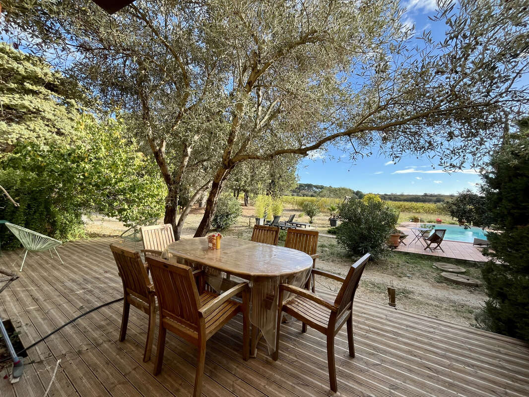 Gruissan, à 3kms des plages, maison de caractère rénovée avec 5 chambres, sur un parc de 2,5 hectares, avec pi - photo 13