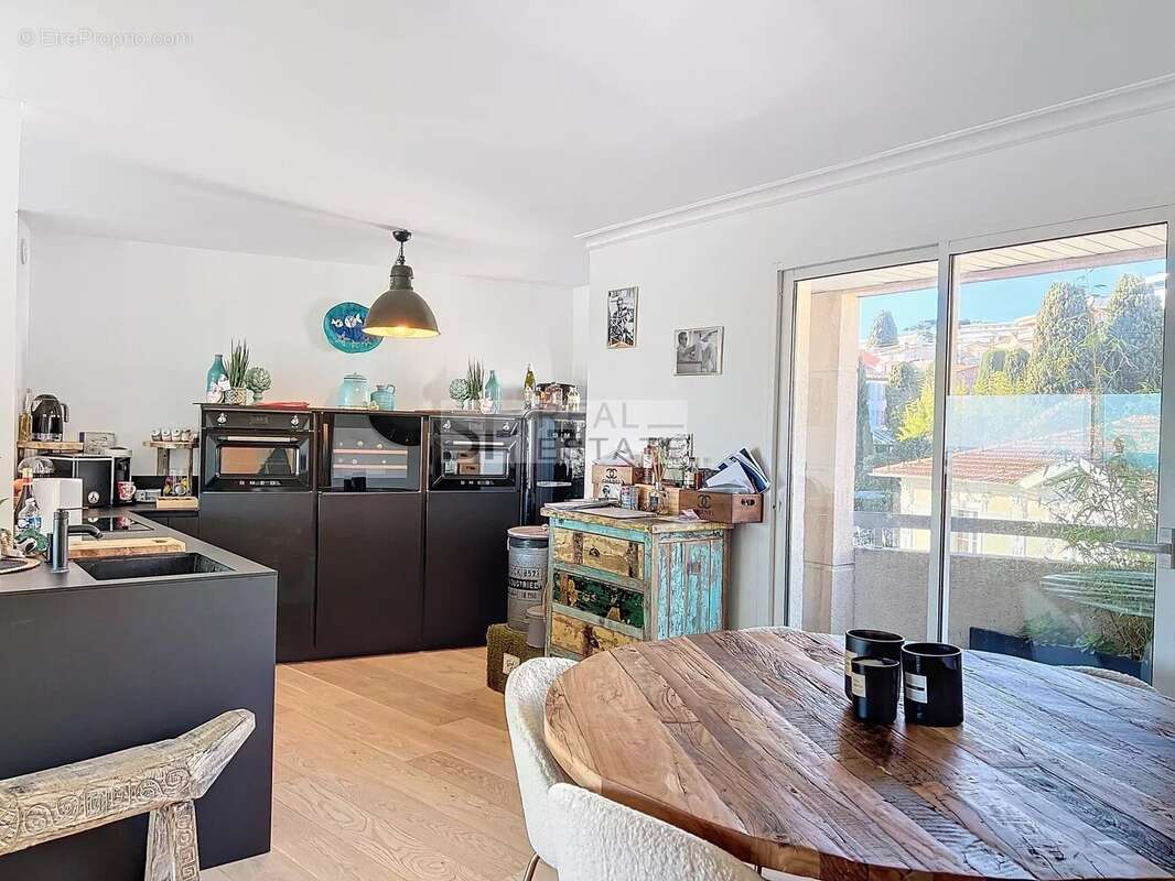 Appartement à LE CANNET