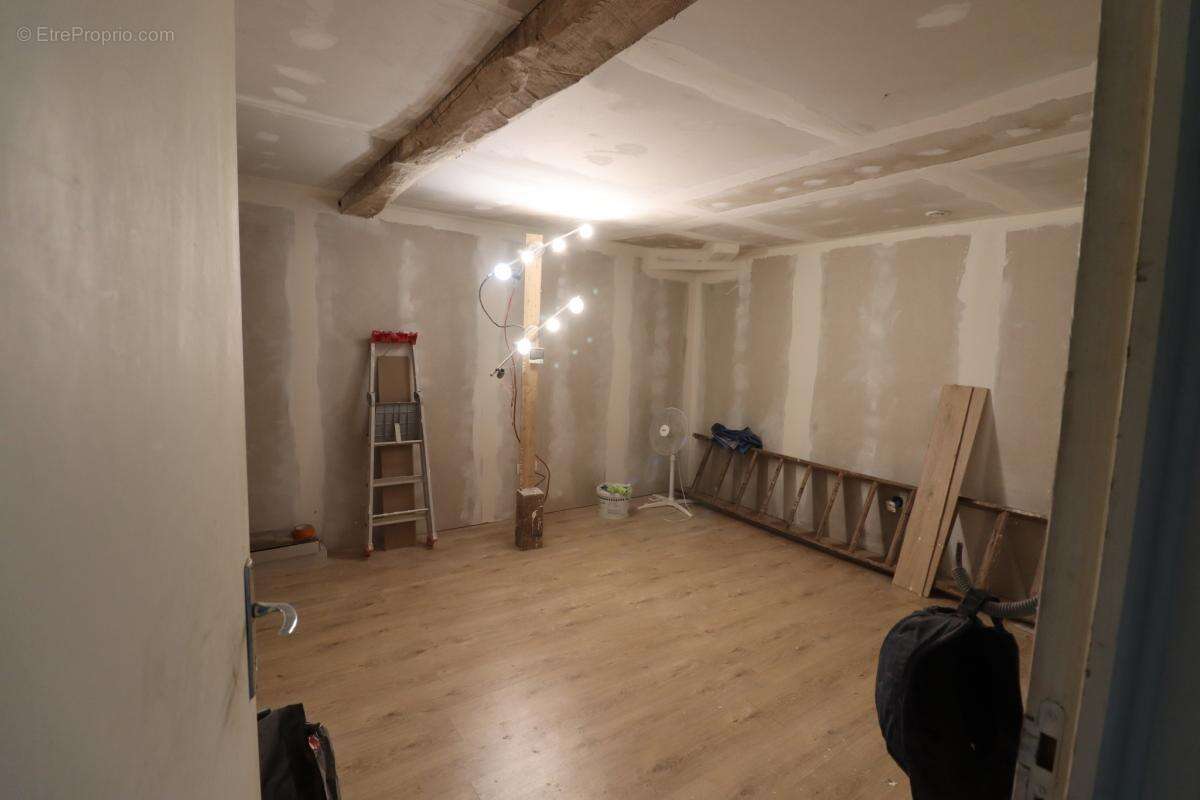 Charmante maison de caractère sur plus de 7000 m2 de terrain - photo 14