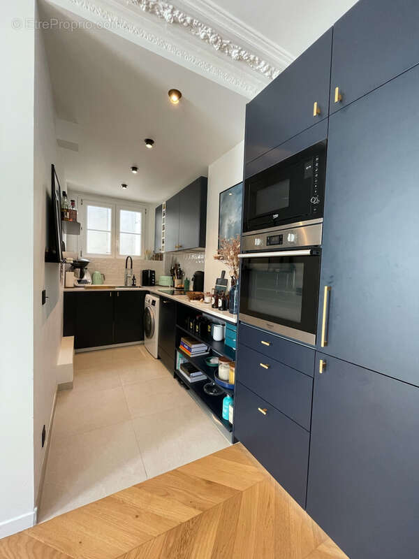 Appartement à PARIS-8E