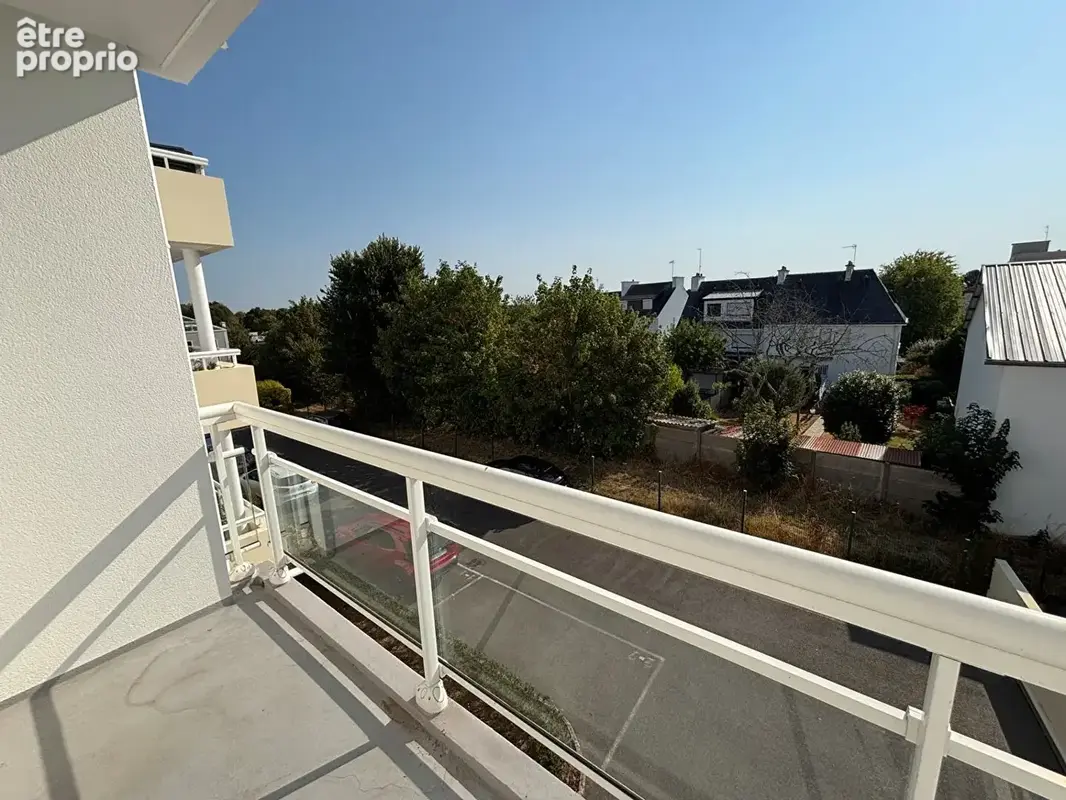 T.3 AURAY CENTRE VILLE avec ascenseur : 64 m2 avec garage et cave - photo 3
