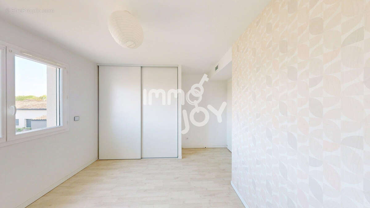 Villa 4 chambres 2017- 105 m2 habitable Terrain 445m2 - Suite parentale RDC - Garage - photo 15