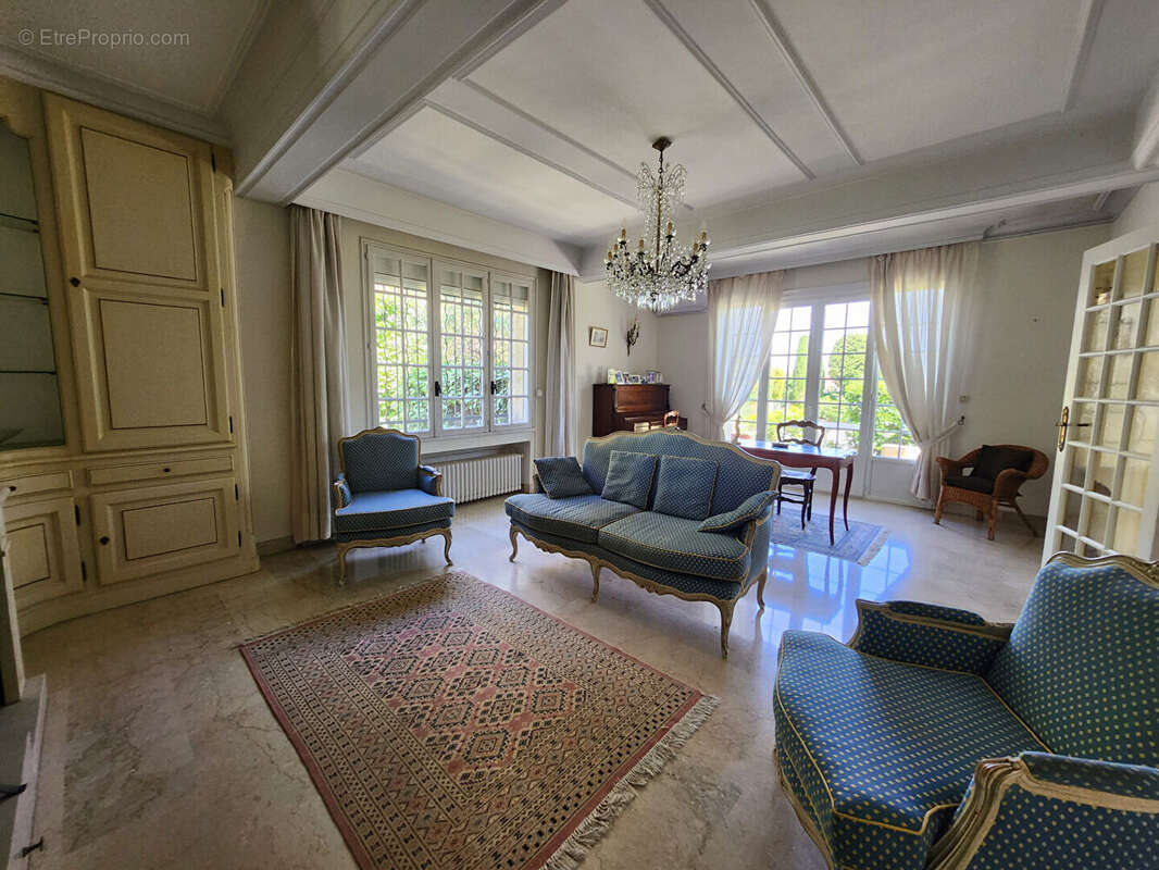 Maison 170m² à saint-saturnin-lès-avignon - photo 8