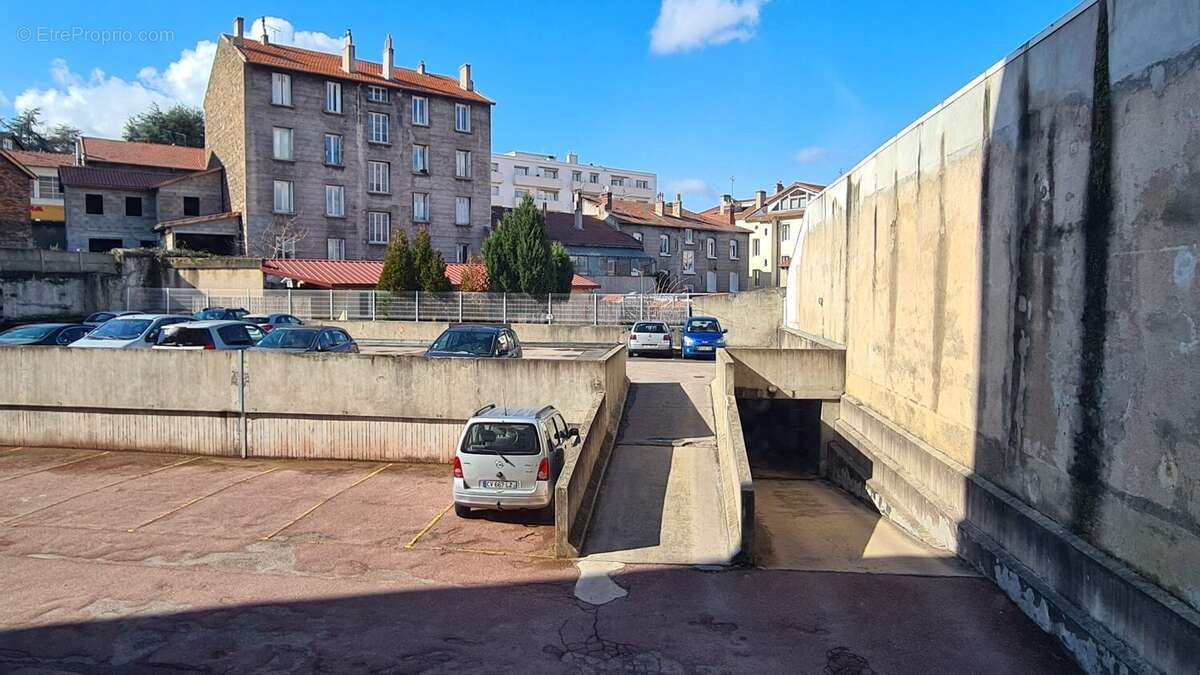Appartement à SAINT-ETIENNE