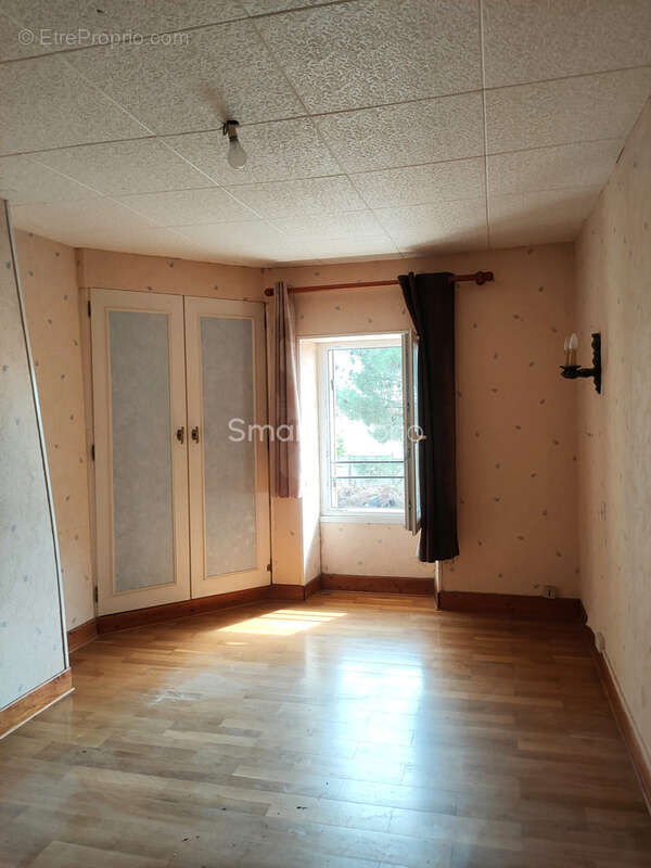 Maison de ville ancienne  97m2 - grand garage- saint-mariens - photo 11
