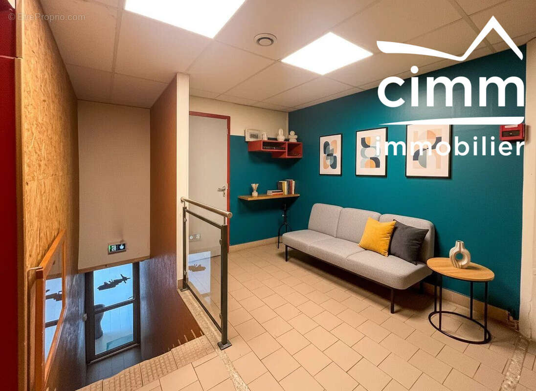 Commerce 156 m² à Crolles  - photo 4