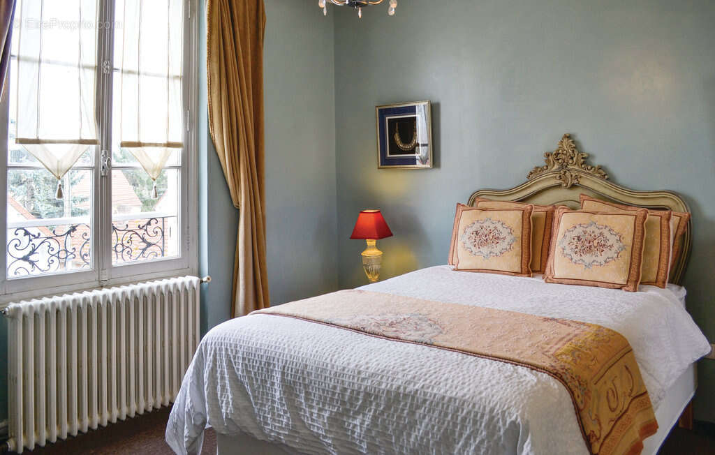 Maison à CIRES-LES-MELLO