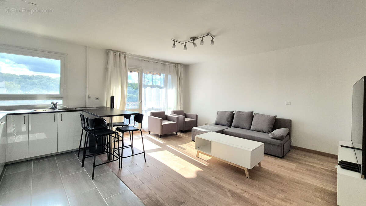 Appartement à ROSNY-SOUS-BOIS