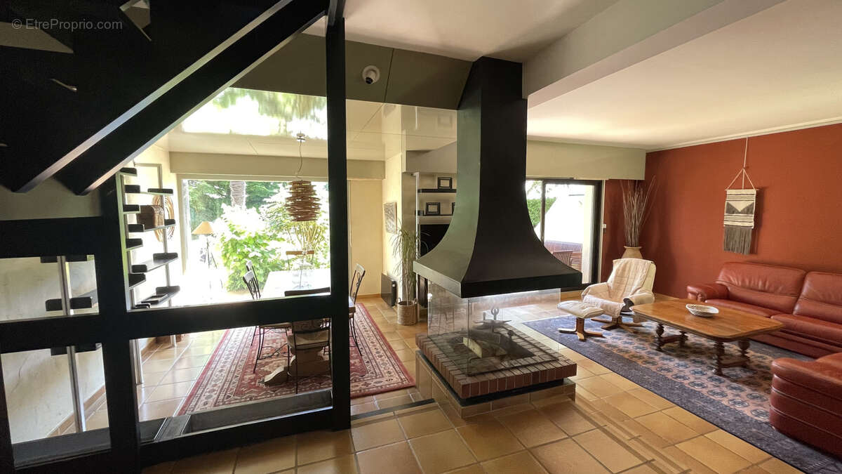 Maison à LE RELECQ-KERHUON