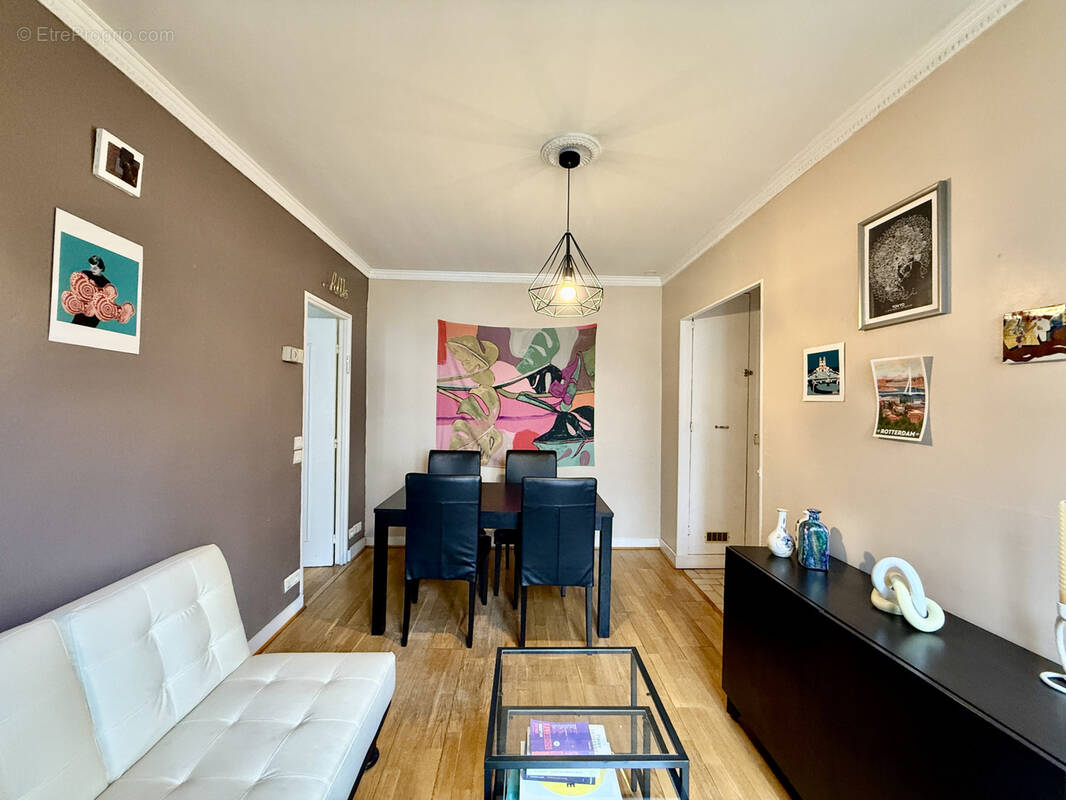 Appartement à PARIS-14E