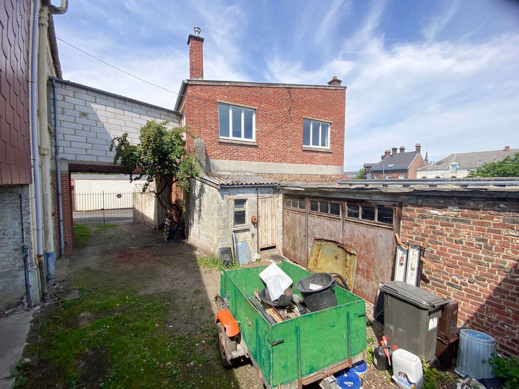 1 appart + 3 plateaux amenageables (pour investisseur, projet pro ou passionné) 97 m2 + 325 m2 - photo 17