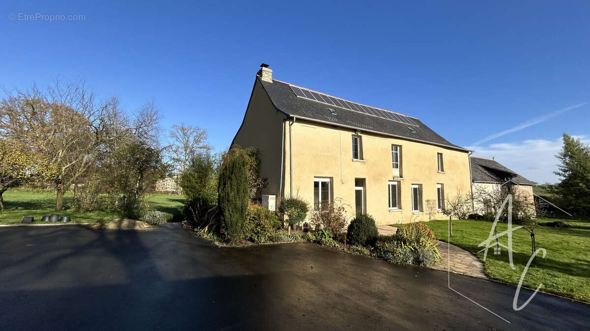 Maison à DOMAGNE