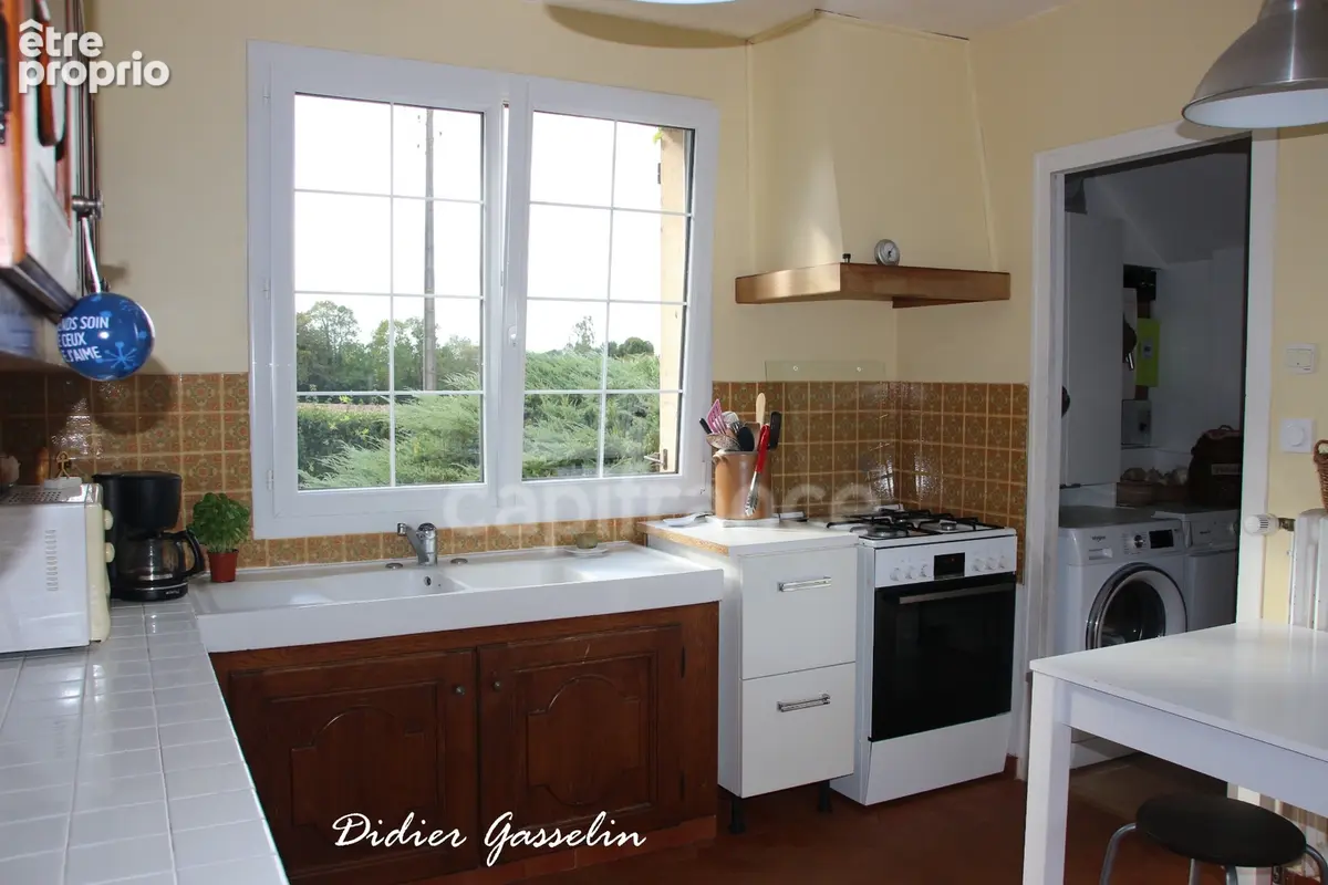 Maison normande rénovée  4 Chambres 139m² Terrain de 6120m²  REMALARD (61) - photo 4