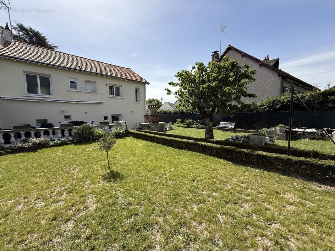 Extérieur coté jardin - Maison à JOUE-LES-TOURS