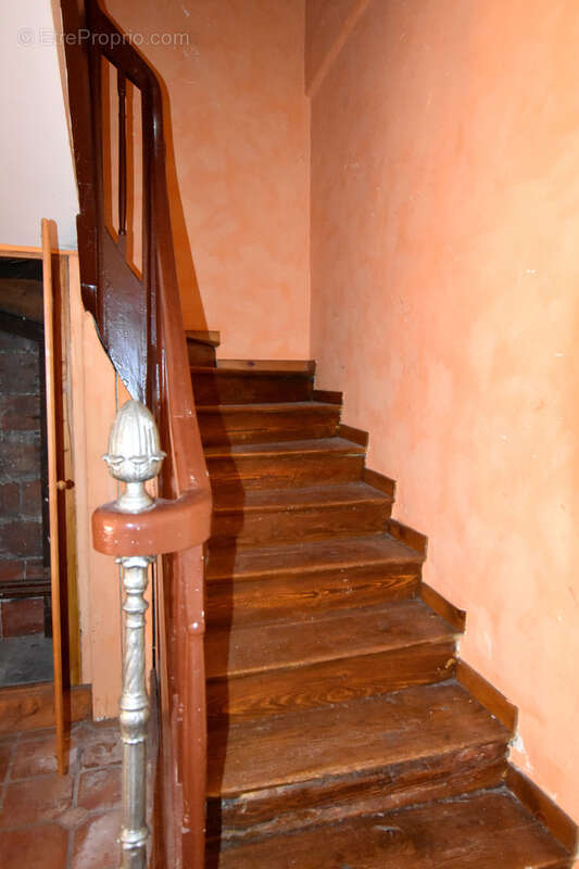 Maison à BLAYE-LES-MINES