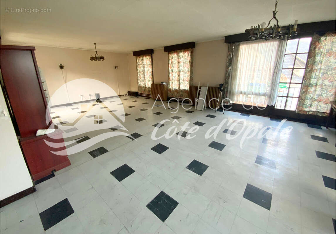 Appartement à RENESCURE