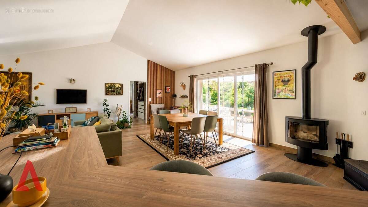 Joncels  hameau de joncelets  superbe villa contemporaine avec piscine  140 m²  terrain 4 450 m²un véritable havre de paix au - photo 4