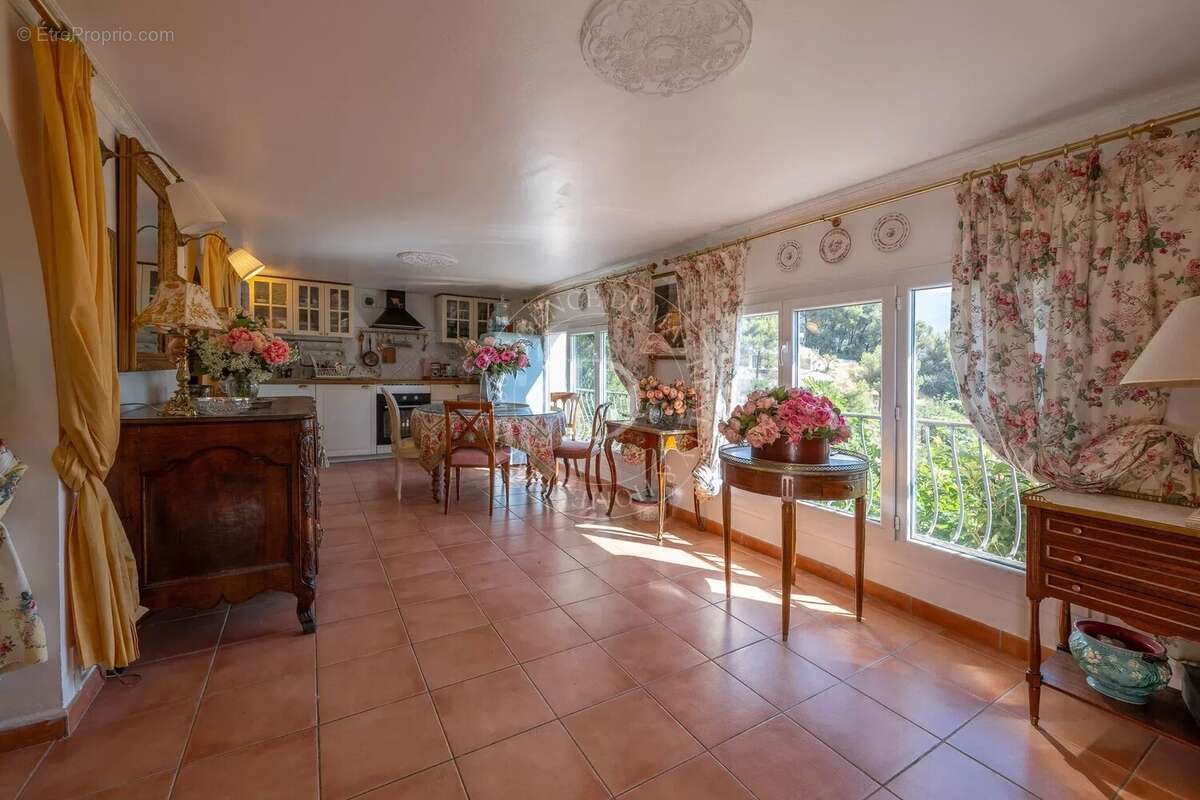 Maison à ROQUEBRUNE-CAP-MARTIN