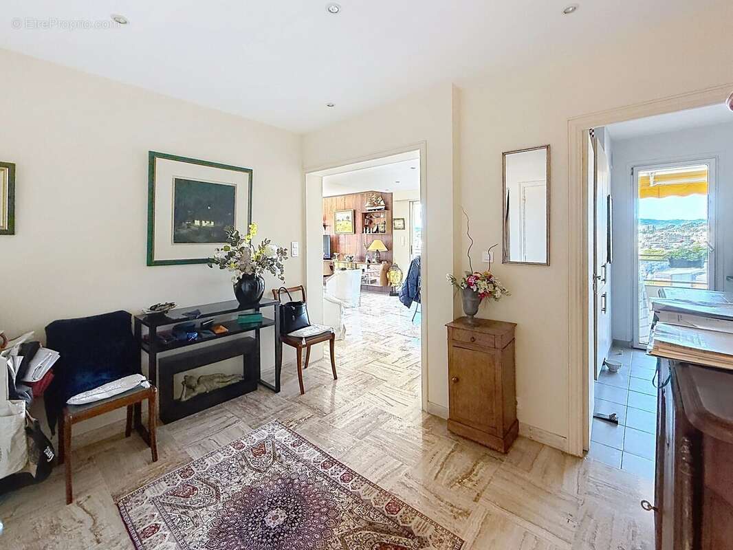 Appartement à LE CANNET