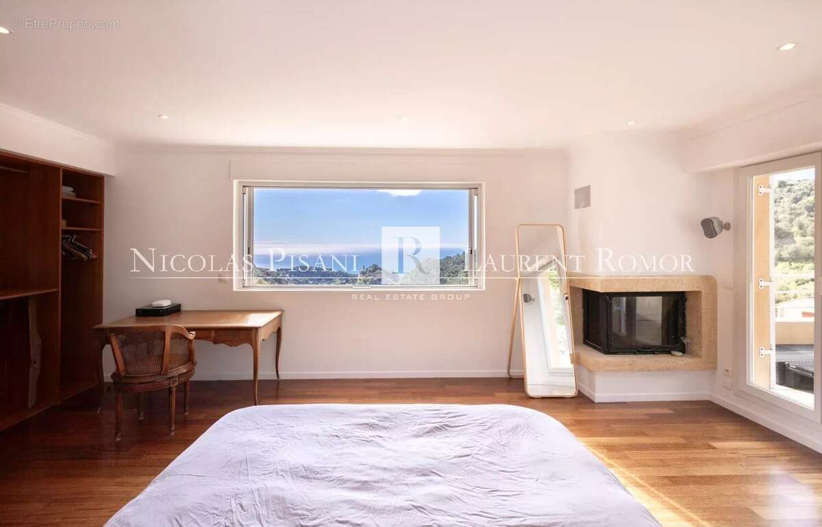 Appartement à EZE