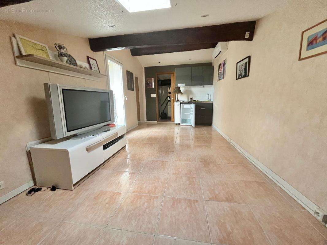 Appartement à MEZE