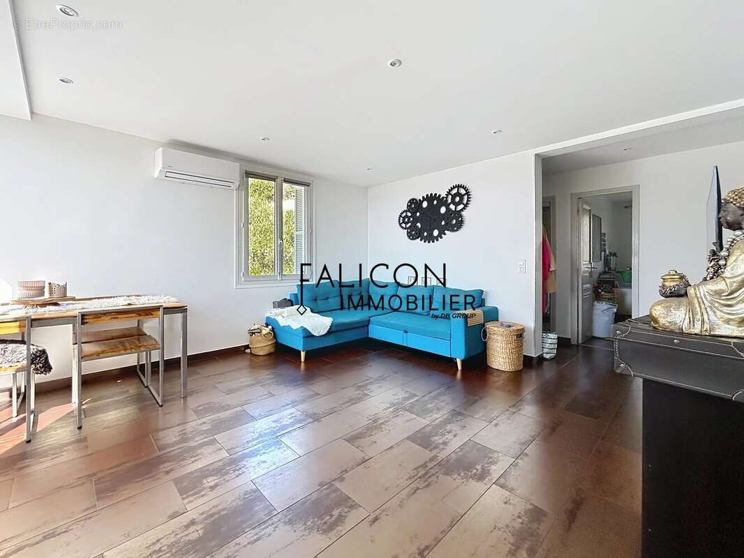 Appartement à FALICON