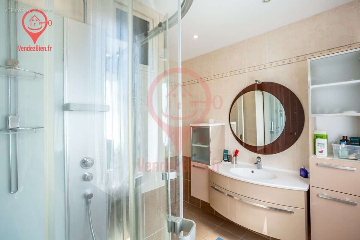 Maison à SAINT-DOULCHARD