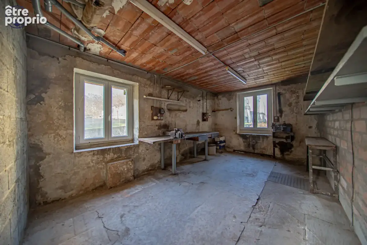 À deux pas du centre de Commercy : Appartement type T3 avec garage et dépendance - photo 11