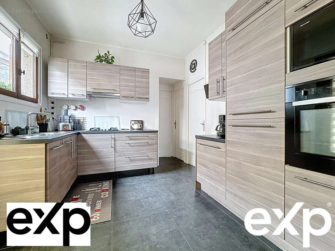 Maison à ASNIERES-SUR-SEINE