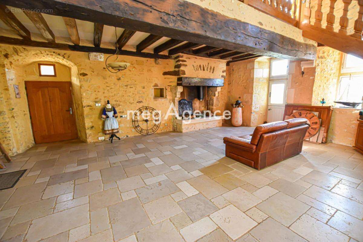 Maison à SOULIGNE-FLACE