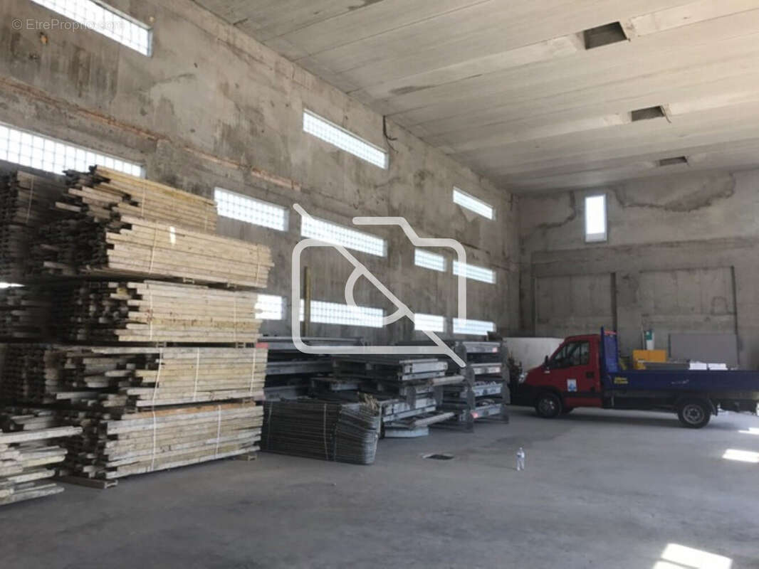 Commerce à BONDOUFLE