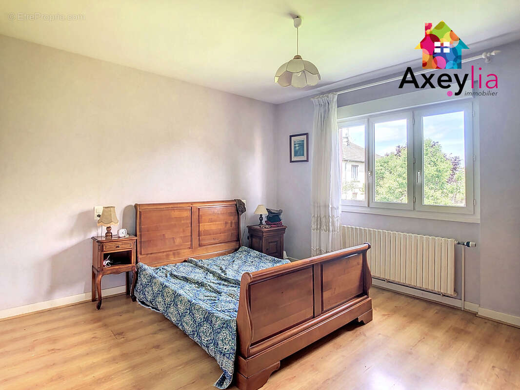 Maison à PARAY-LE-MONIAL